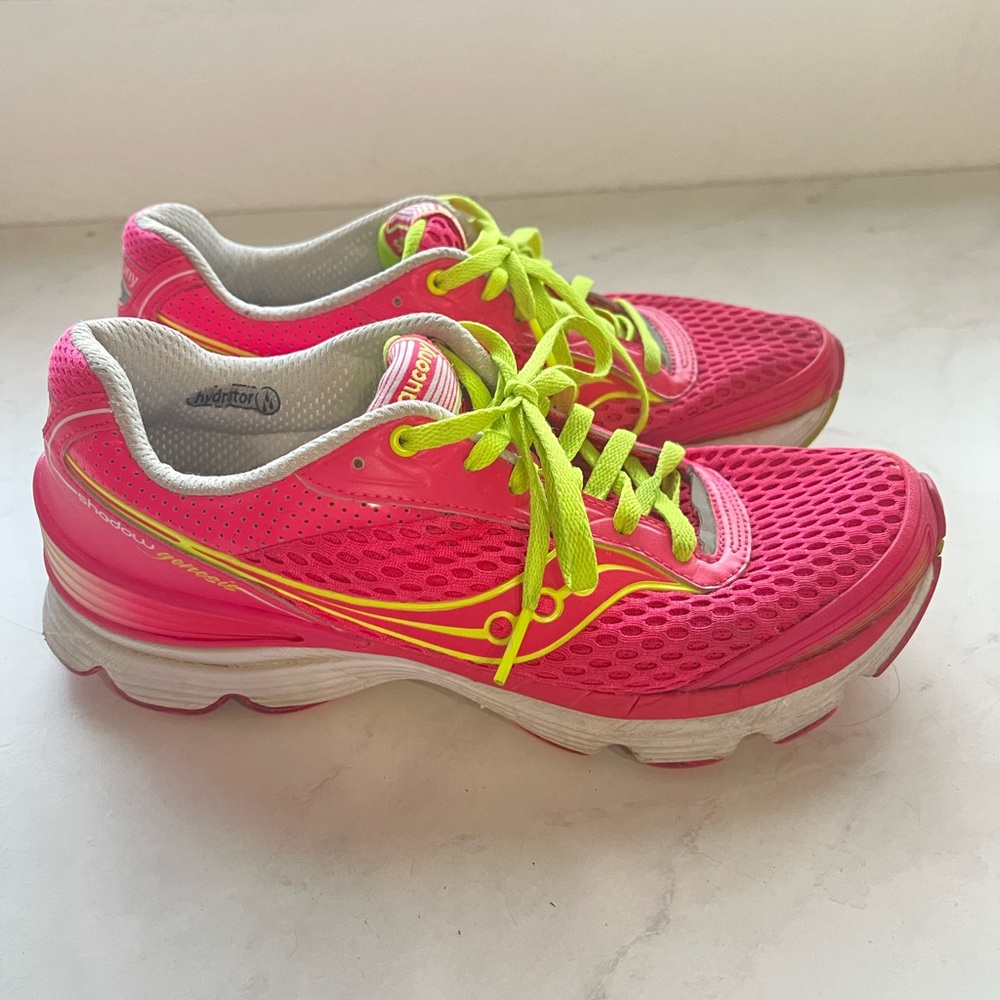 Saucony Shadow Genesis women’s pink running shoe size 9.5